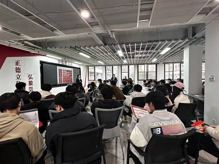 打通最后一公里 就业助推零距离 ——牧原集团物流专场招聘会走进书院