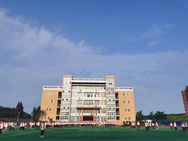 河南省平顶山市叶县高级中学2024年春季招聘10名教师公告（报名截止6.16）