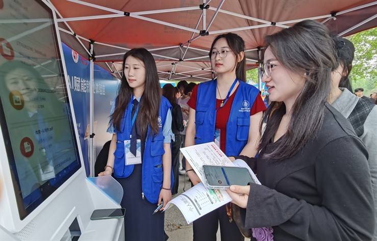 我校举办河南省高校毕业生就业市场商丘分市场暨商丘师范学院2026届毕业生春季双选会