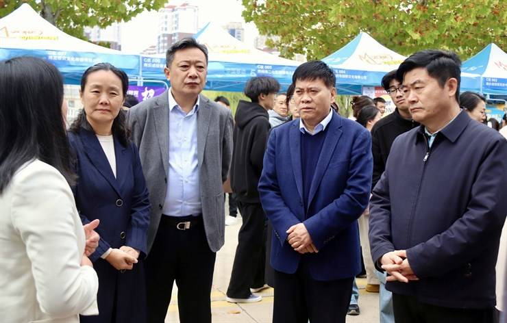 我校举办2026届毕业生秋季双向选择洽谈会