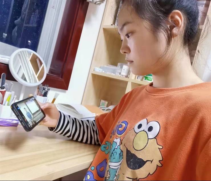 凝心聚力助就业，不负韶华早扬帆——商学院师生观看互联网+就业指导公益直播课