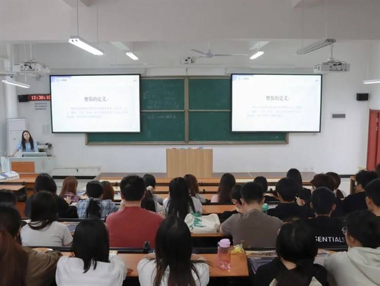 建筑工程学院举办2025届毕业生专场宣讲会（四）