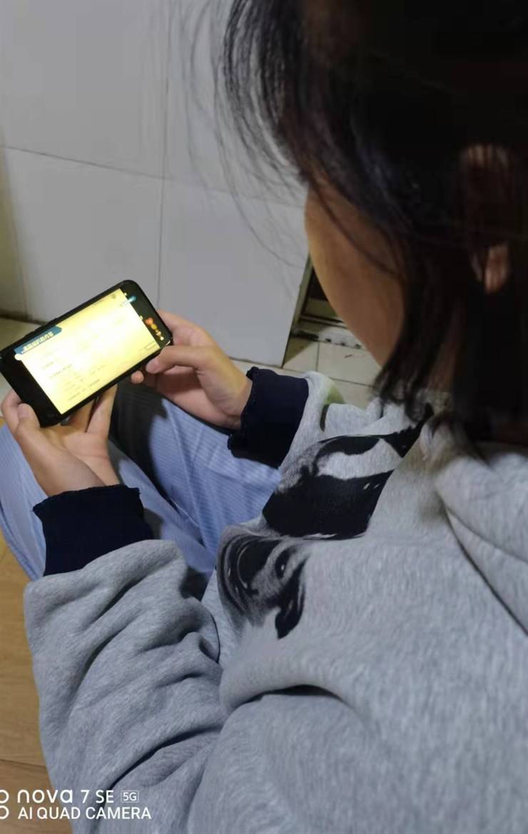 凝心聚力助就业，不负韶华早扬帆——商学院师生观看互联网+就业指导公益直播课