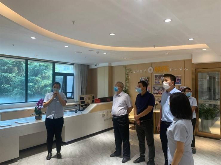 党委副书记朱东方带队开展“访企拓岗促就业”专项行动