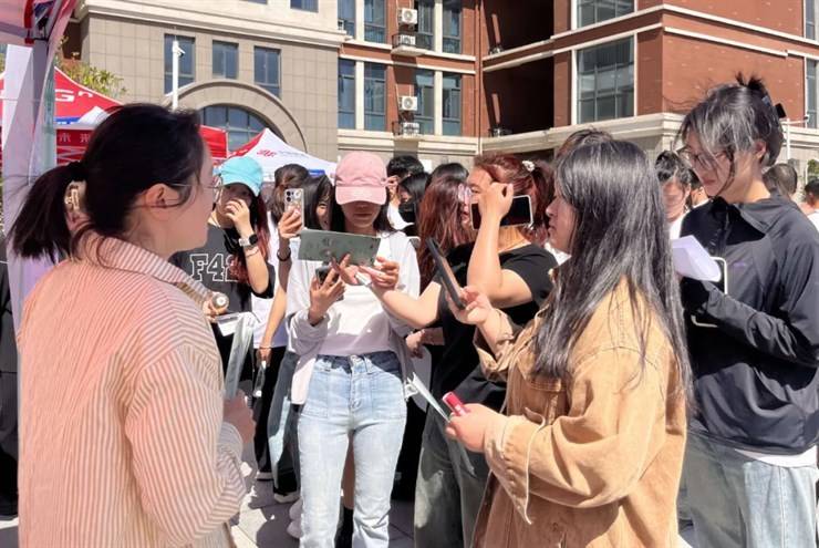 商学院2024年商贸建工类春季招聘会顺利举行