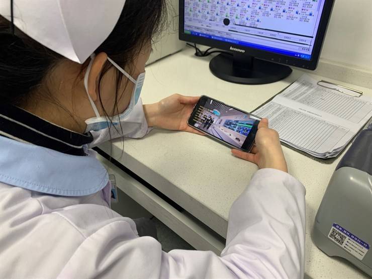 护理学院组织2022届毕业生 观看《多措并举，蓄力就业新征程》直播课