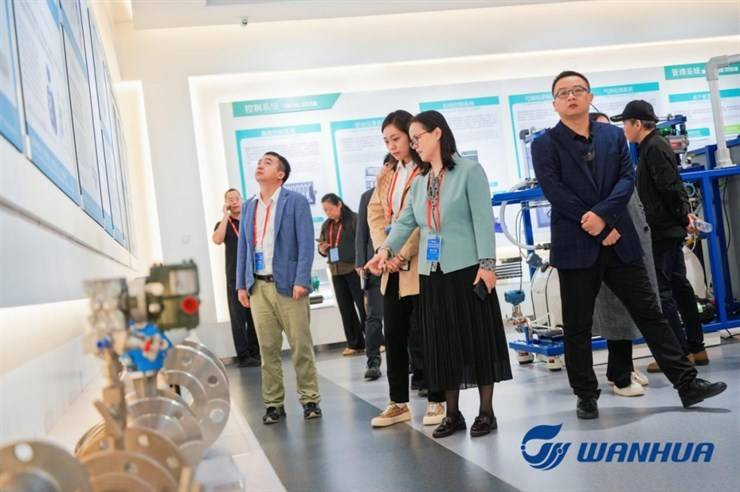 副校长陈君丽带队访企拓岗推进产教融合工作