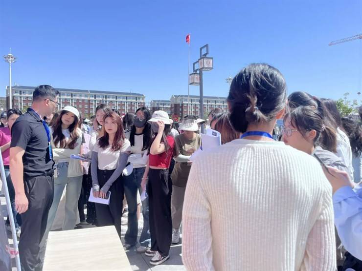 商学院2024年商贸建工类春季招聘会顺利举行