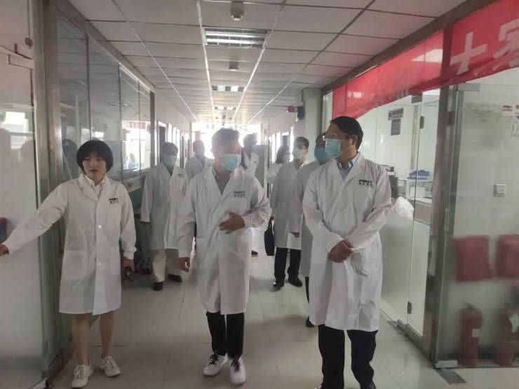 校党委书记闫俊山带队开展“访企拓岗促就业”专项工作