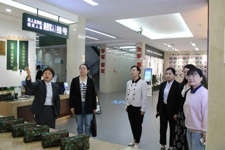 护理学院院长王风云带队赴郑州四六〇医院开展访企拓岗专项行动