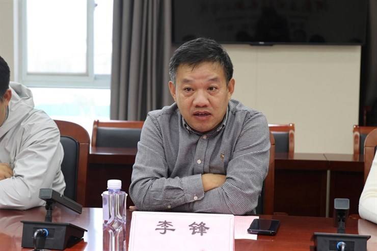 北京同仁堂河南连锁药店有限公司来校商谈校企合作