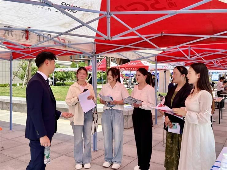 豫见未来，青春启航！经济管理学院成功举办2024年春季双选会