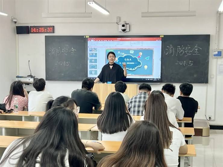 豫见未来，青春启航！经济管理学院成功举办2024年春季双选会