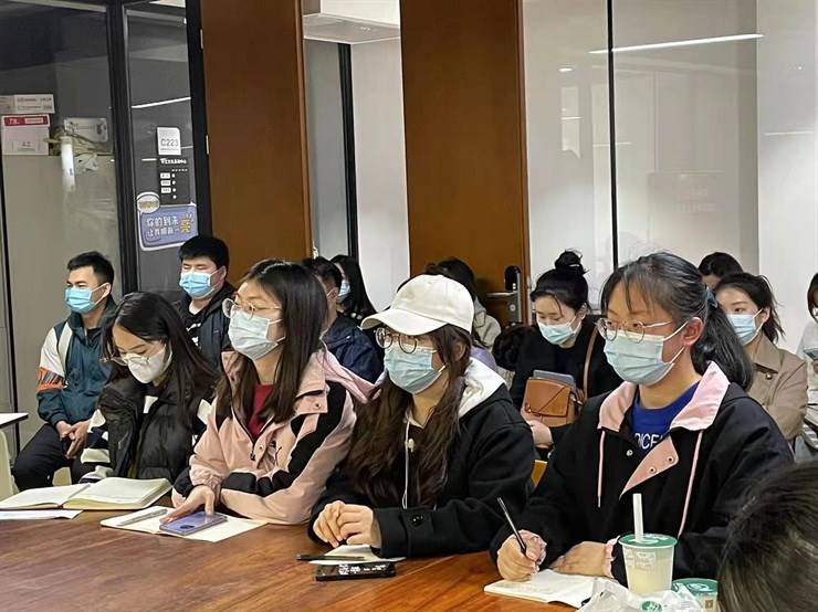 我校开展“职等你来 直播未来” 2022届毕业生直播带岗主持人培训