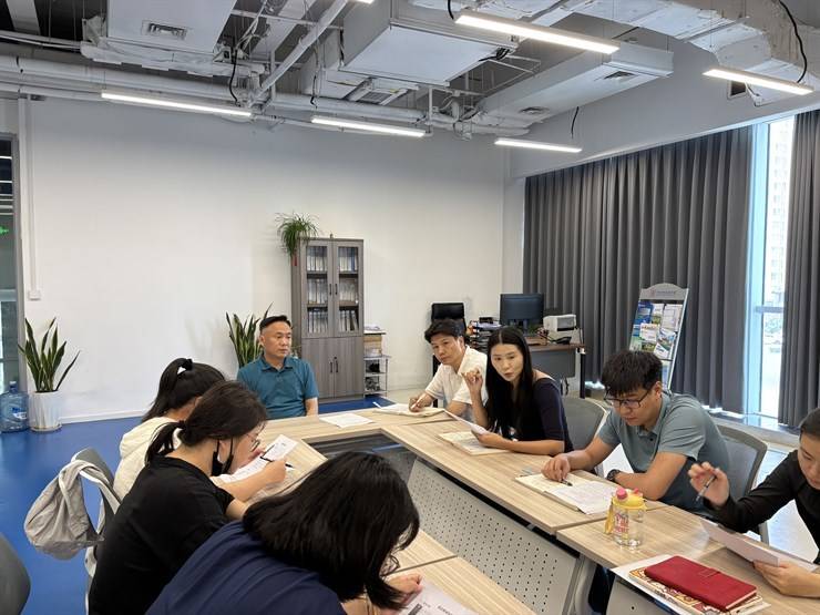 郑州西亚斯学院招生就业处2025届毕业生去向核查工作会议 全面推进高质量就业落实