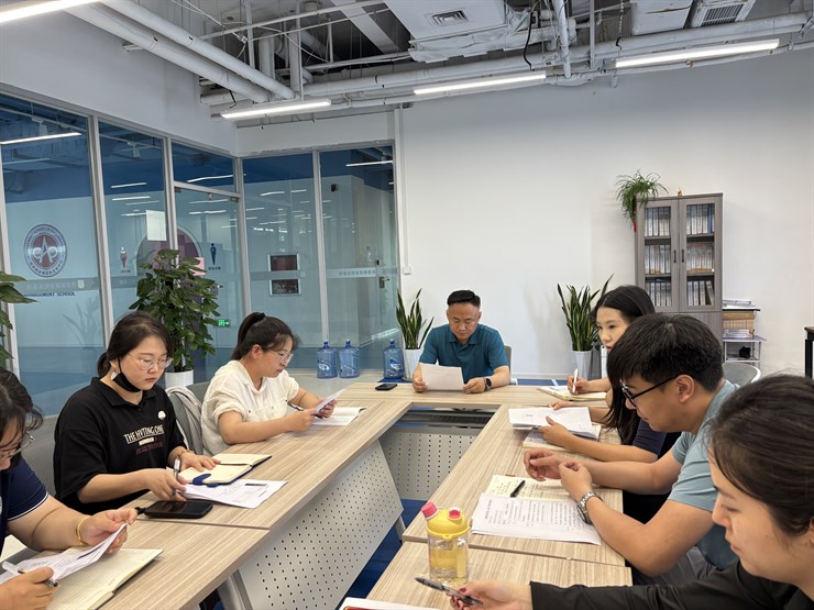 郑州西亚斯学院招生就业处2025届毕业生去向核查工作会议 全面推进高质量就业落实