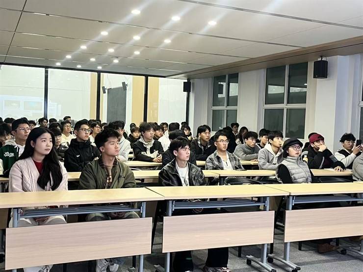 精准备赛·规划先行  鹤壁车院职规赛分享会