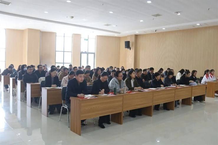 濮阳医学高等专科学校召开2026届毕业生就业创业工作会议