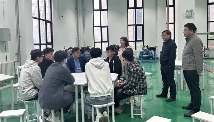 长城4G15发动机捐赠仪式在我院举行