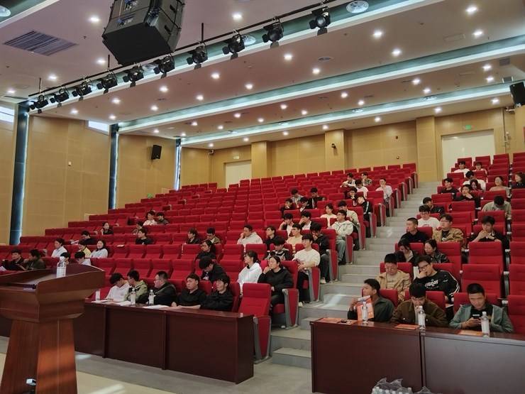 学院举办今麦郎食品股份有限公司2025届毕业生专场招聘宣讲会