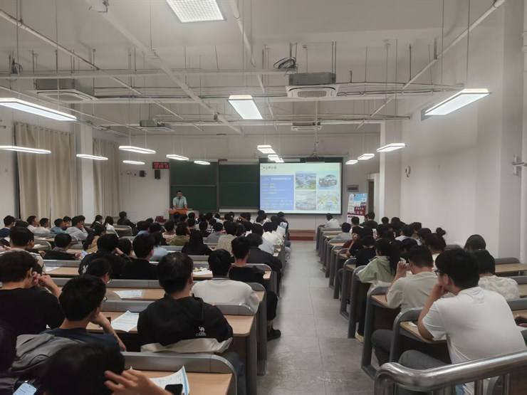 学院举办奇瑞汽车股份有限公司招聘会