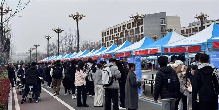 学院举办2026年春季校园双选会