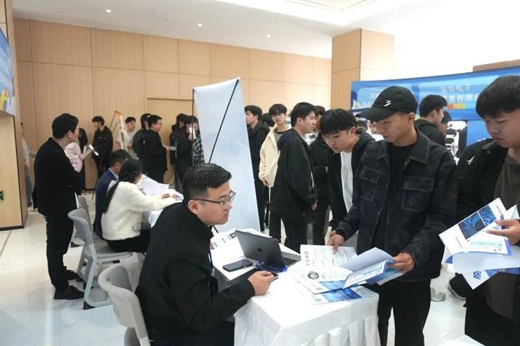豫荐未来 青春启航丨我校2026年春季双选会成功举办