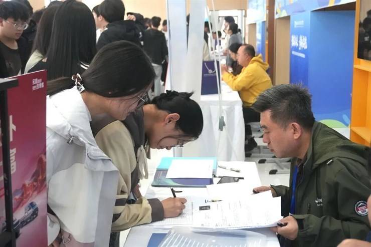 豫荐未来 青春启航丨我校2026年春季双选会成功举办