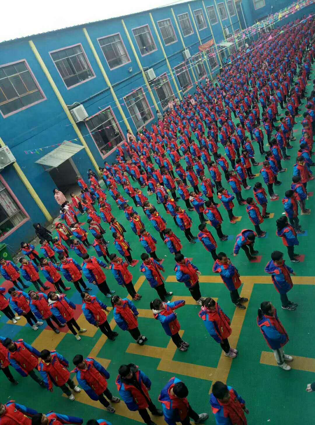公司展示瀚博小学坐落在冯桥镇105国道东侧,为瀚博教育集团下属的小学