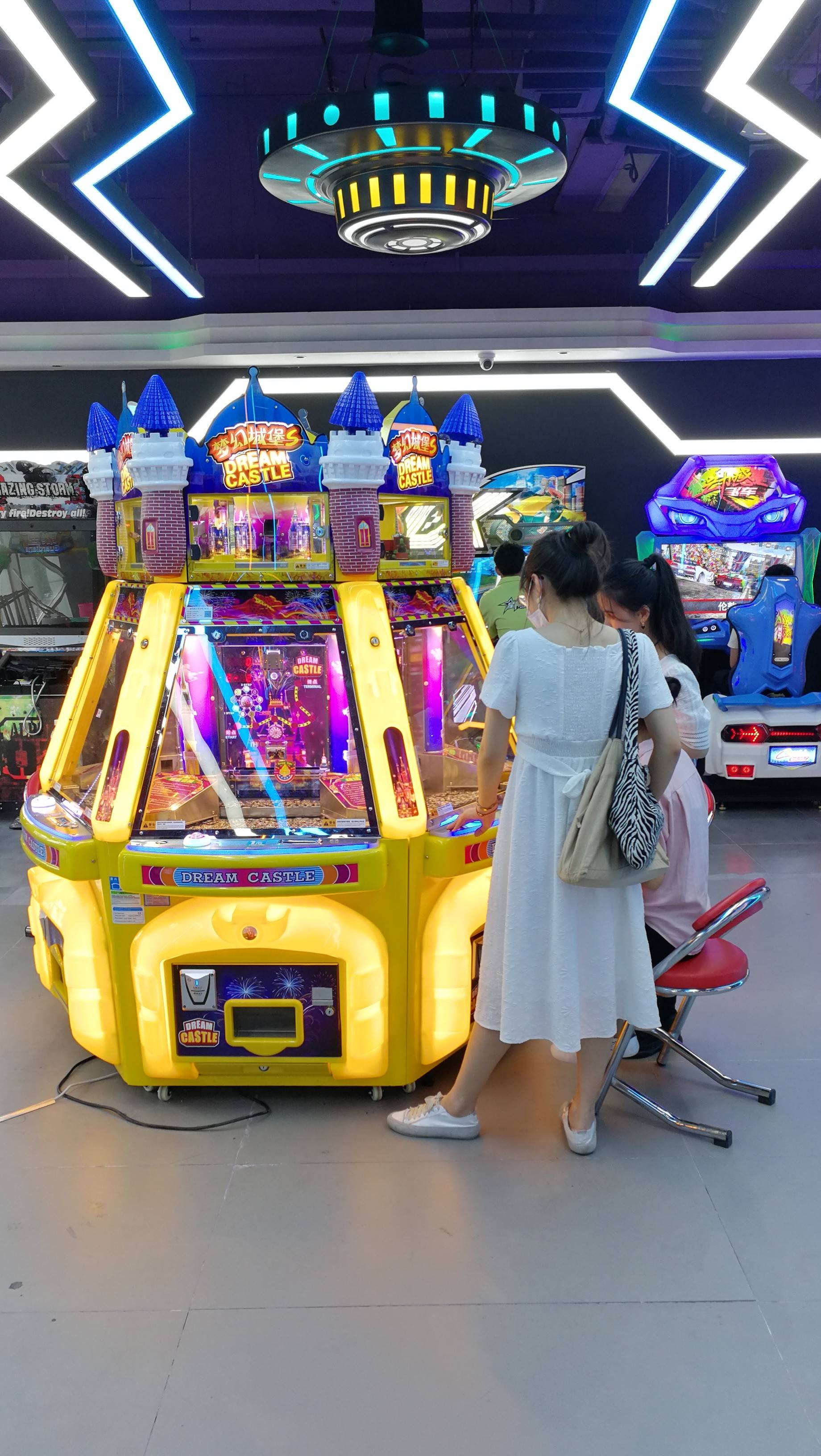 郑州市郑东新区星际同盟游艺厅