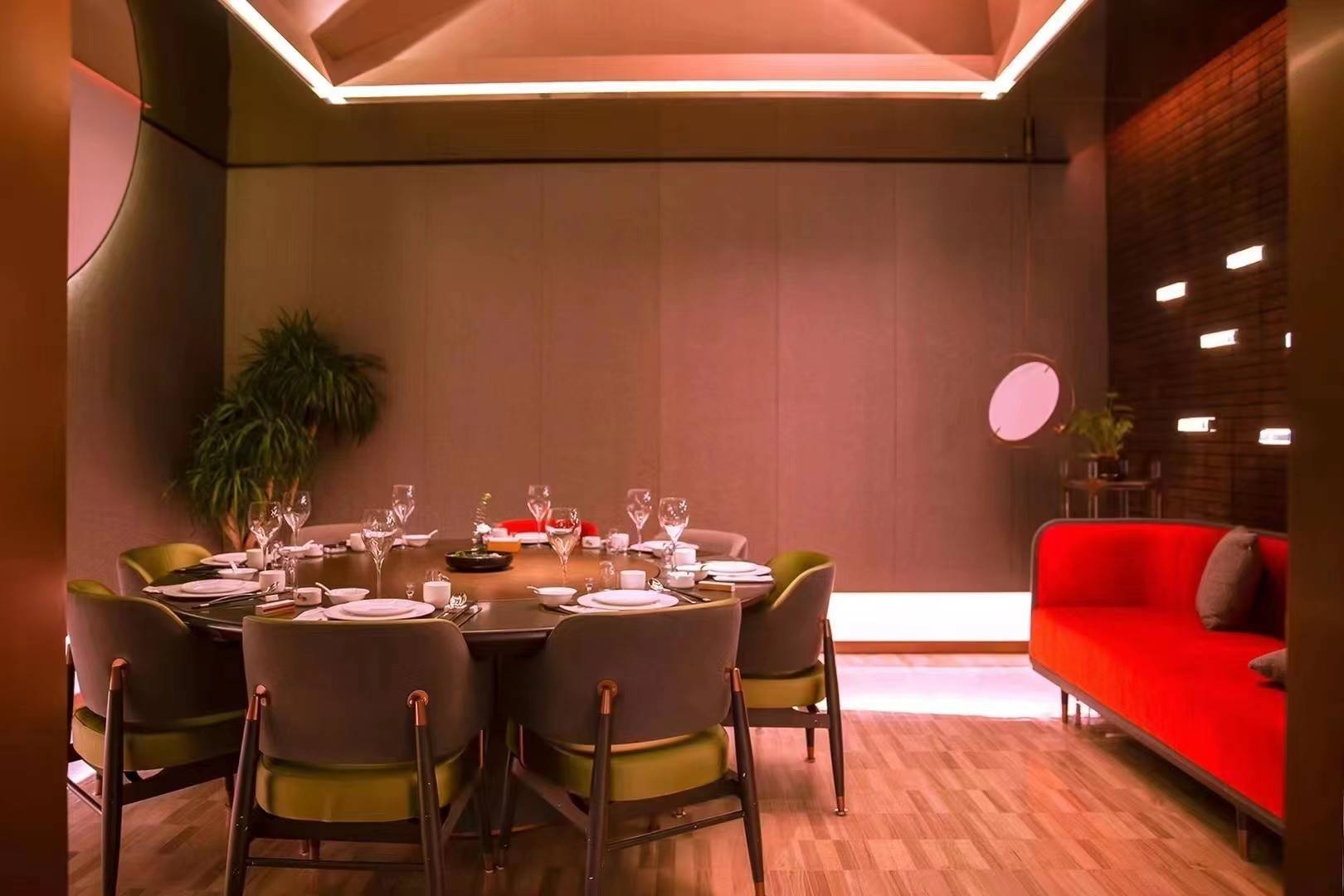 山外珍味餐厅的公司展示