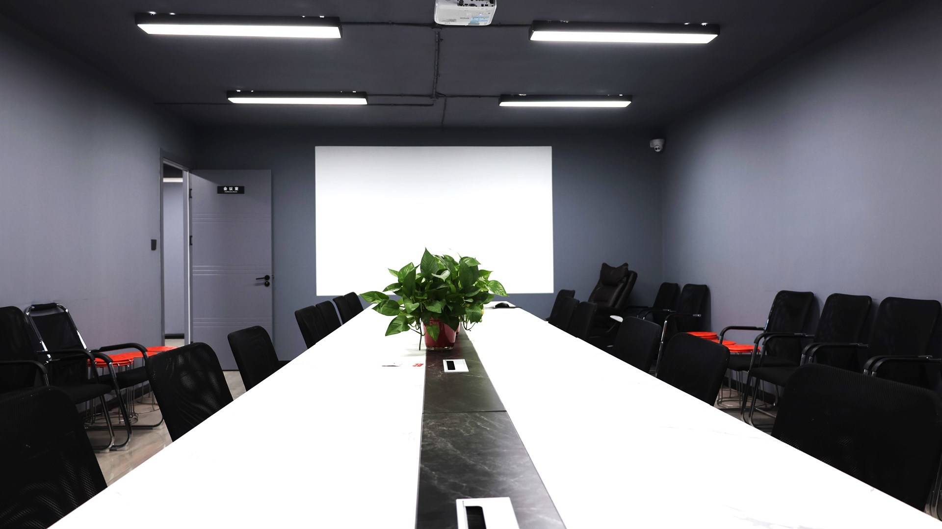 尚润嘉信的公司展示