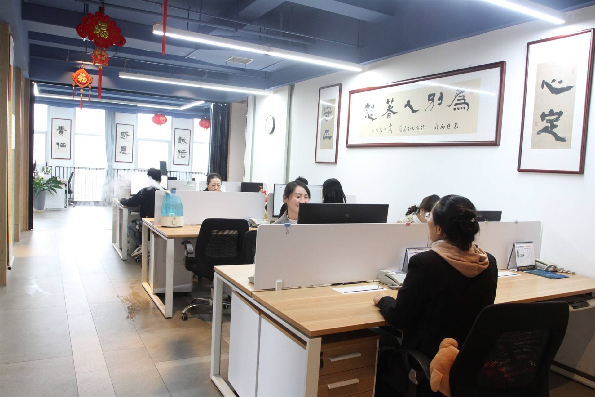 冠亚石化的公司展示