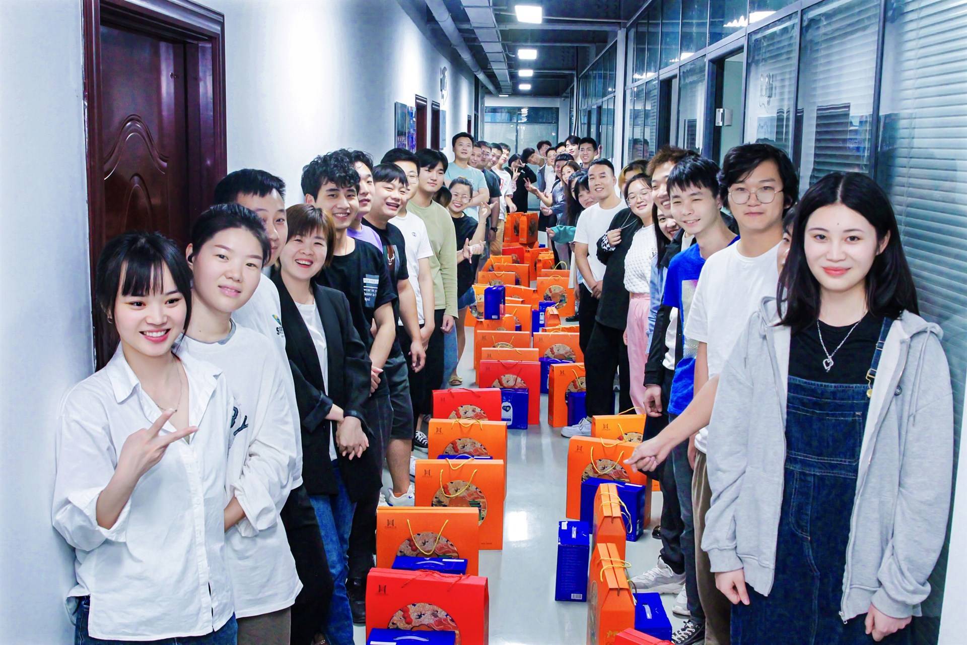 鸣人云文化传媒的公司展示