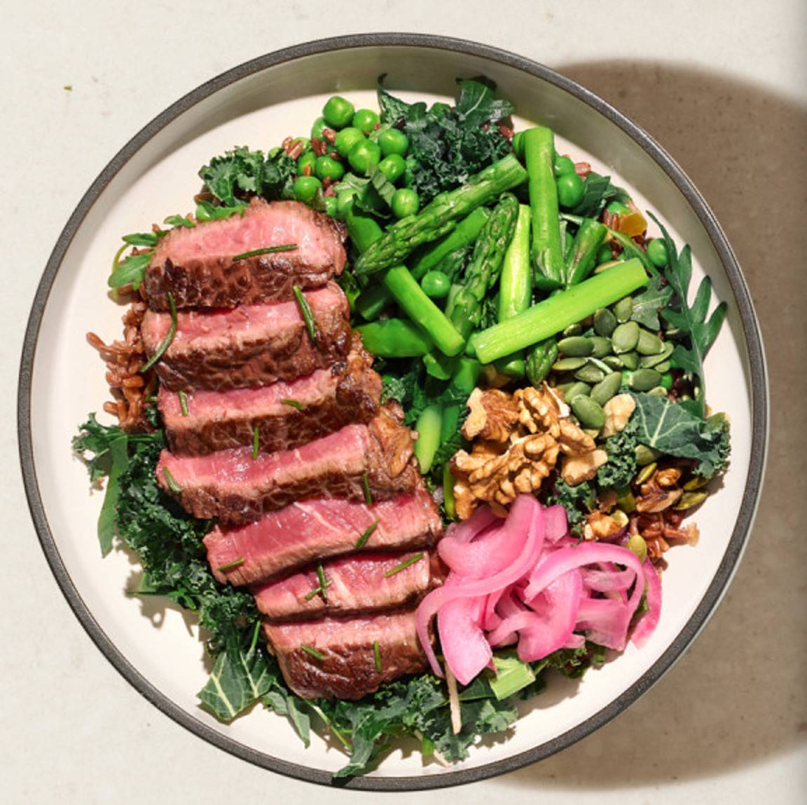 香草牛菲力芦笋青豆碗